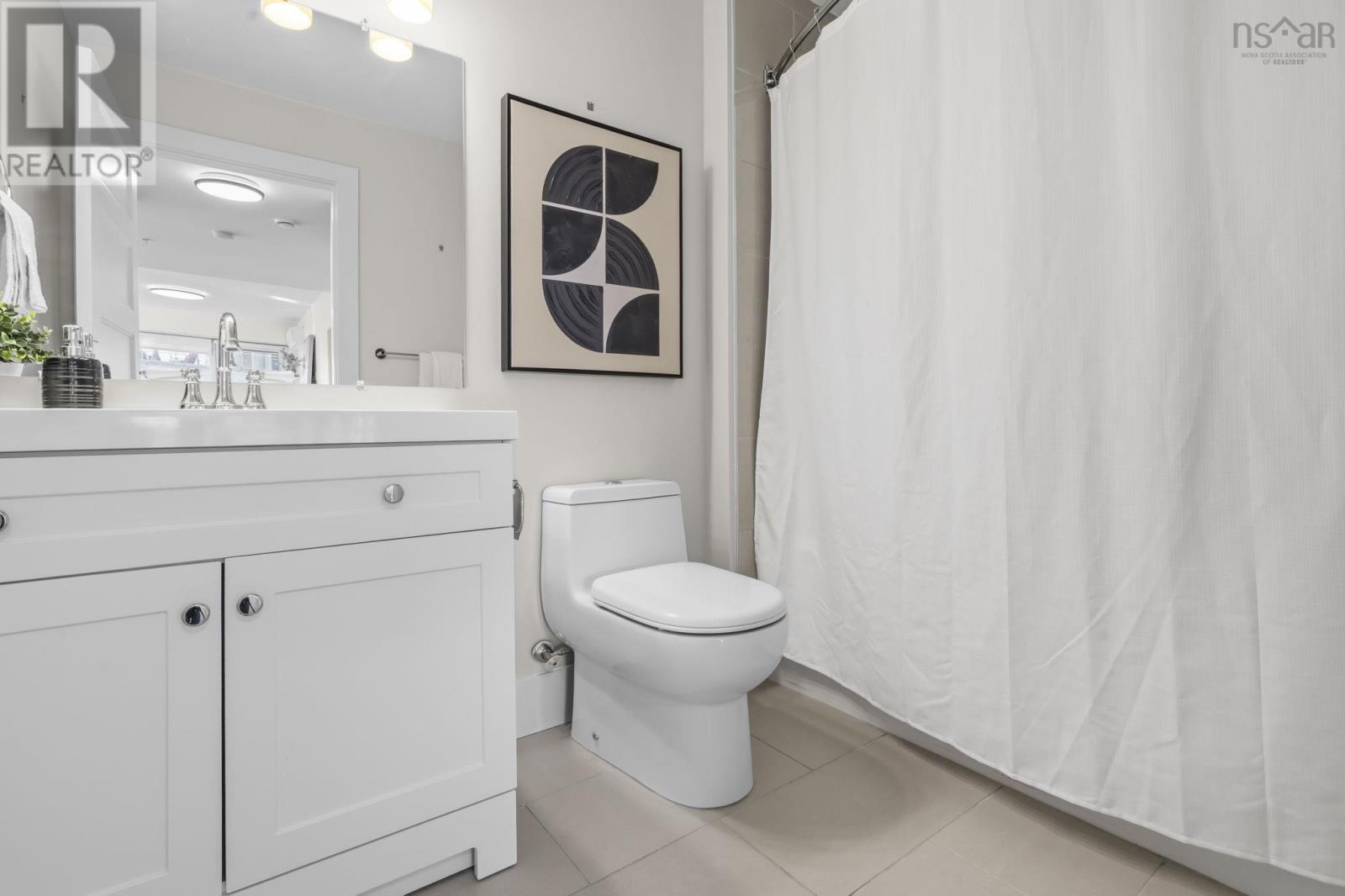 Property 9 of 34 of 305 15 Kings Wharf Place