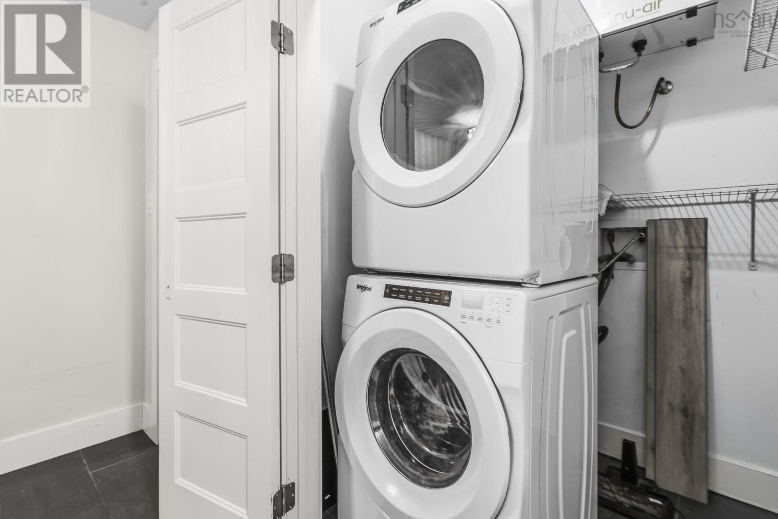 Property 5 of 34 of 305 15 Kings Wharf Place