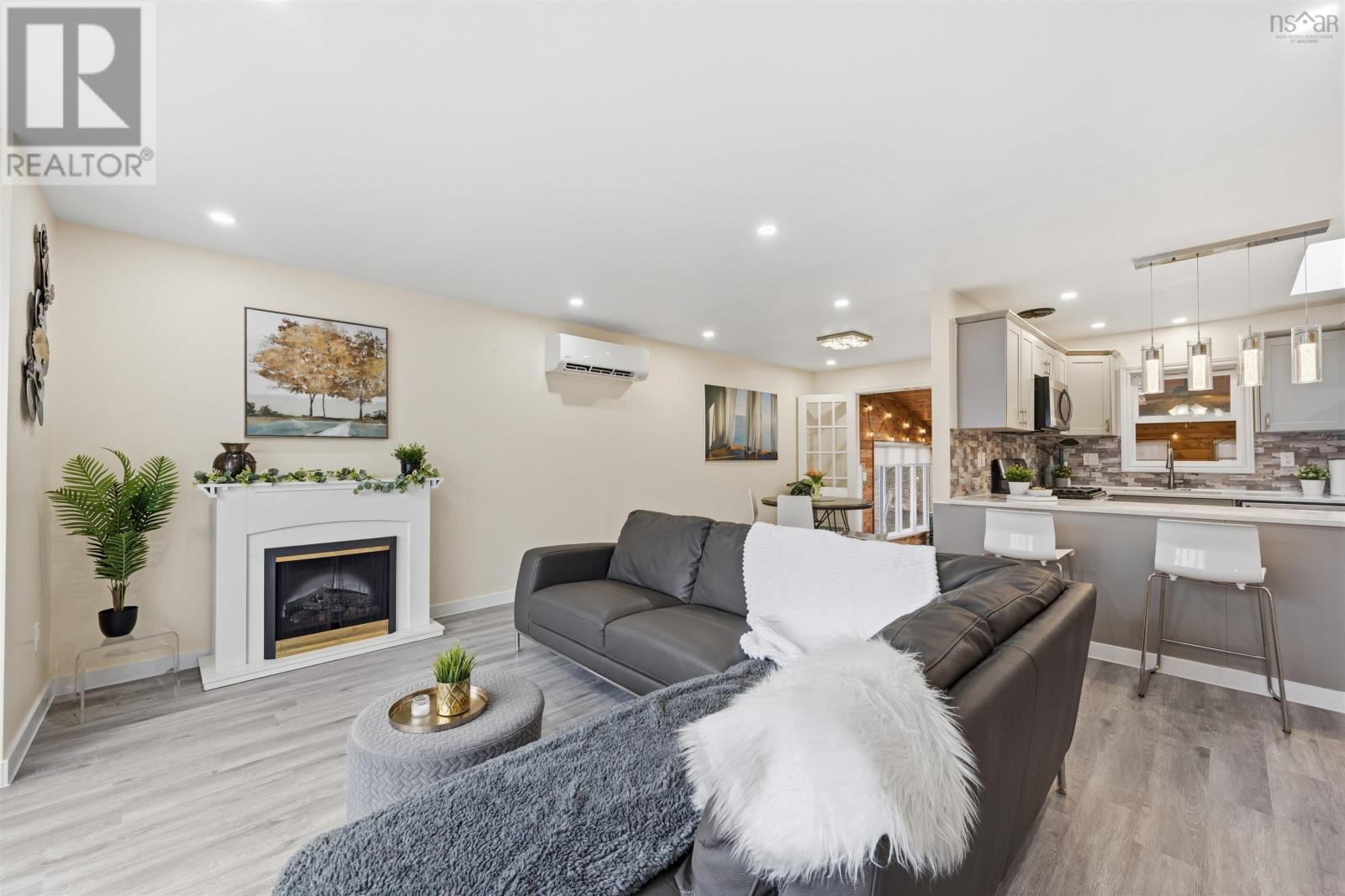 Property 6 of 47 of 40 Gateway Road