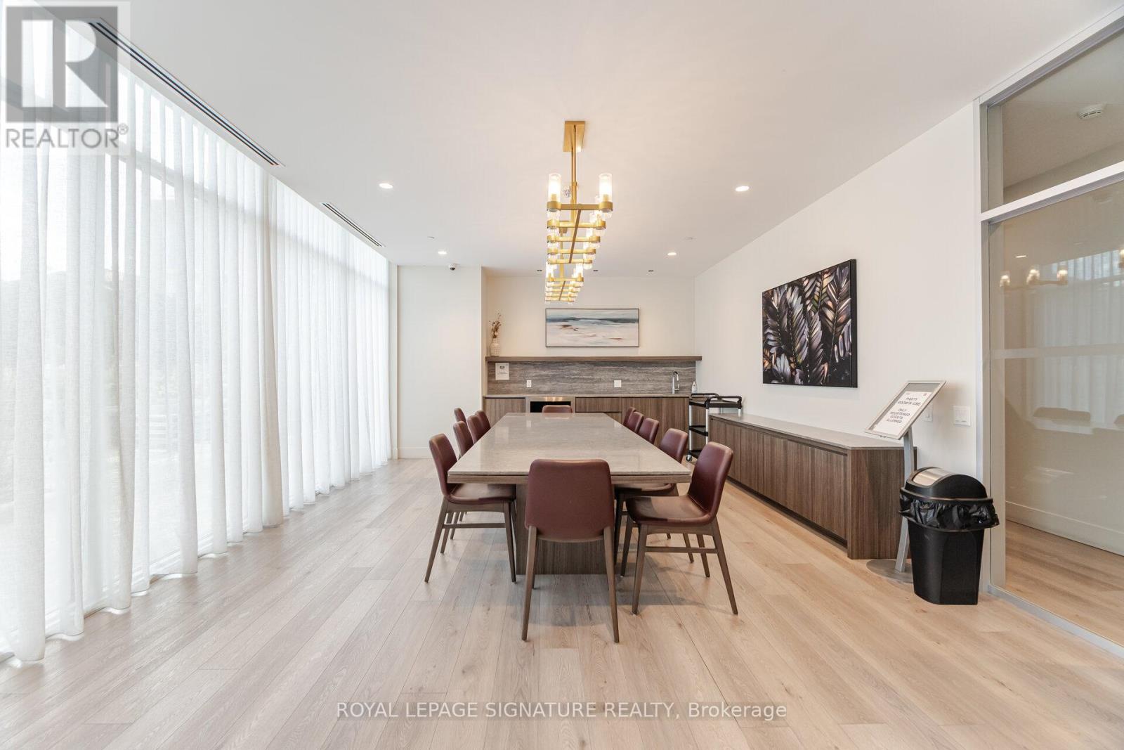 #208 1787 ST CLAIR AVENUE W - 23