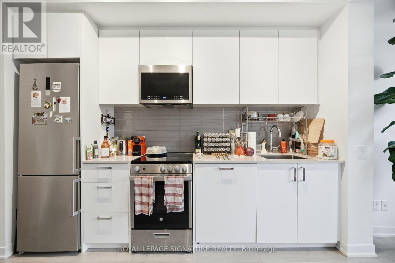 #208 1787 ST CLAIR AVENUE W - 9