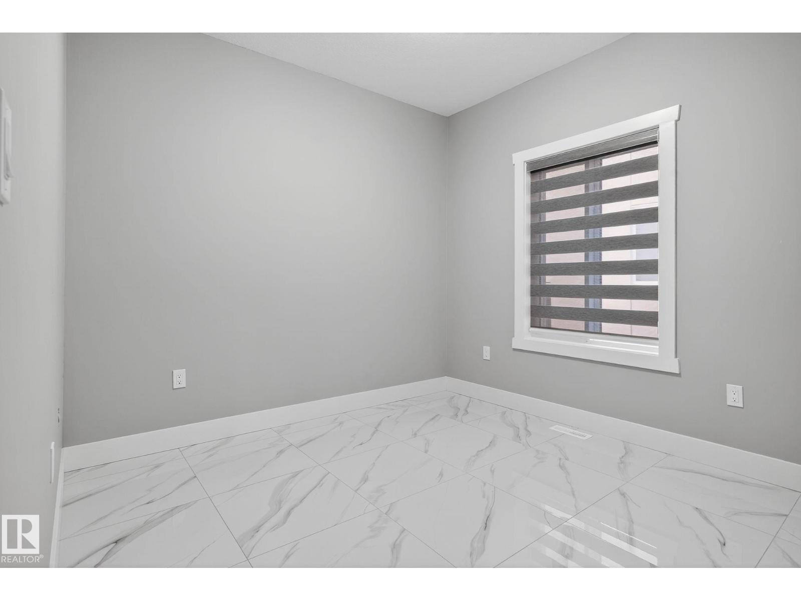 1815 17 AV NW, Edmonton