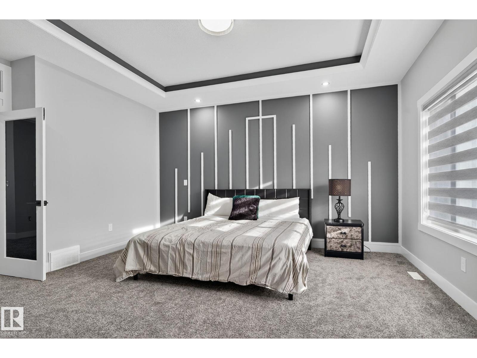 1815 17 AV NW, Edmonton