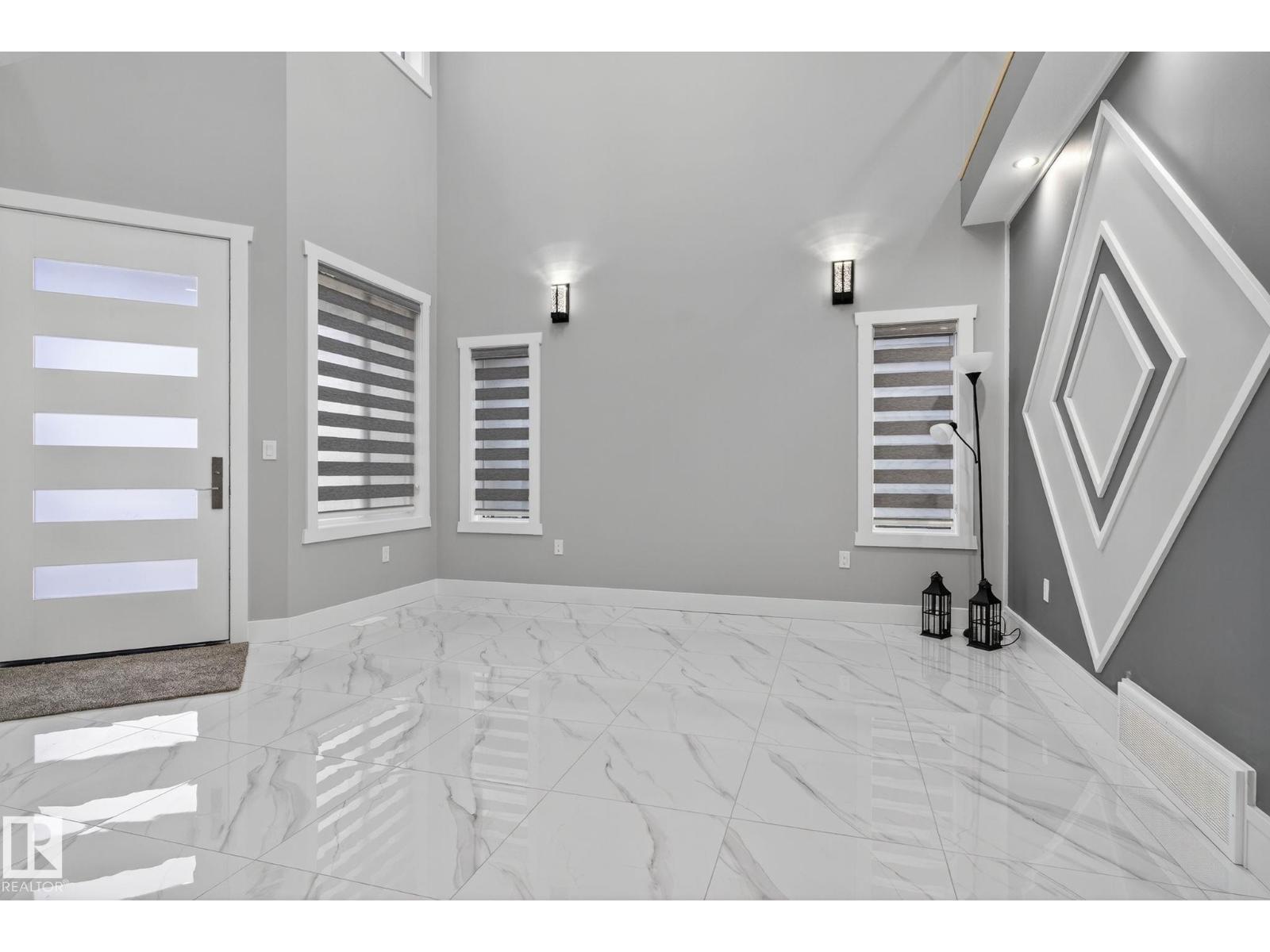 1815 17 AV NW, Edmonton