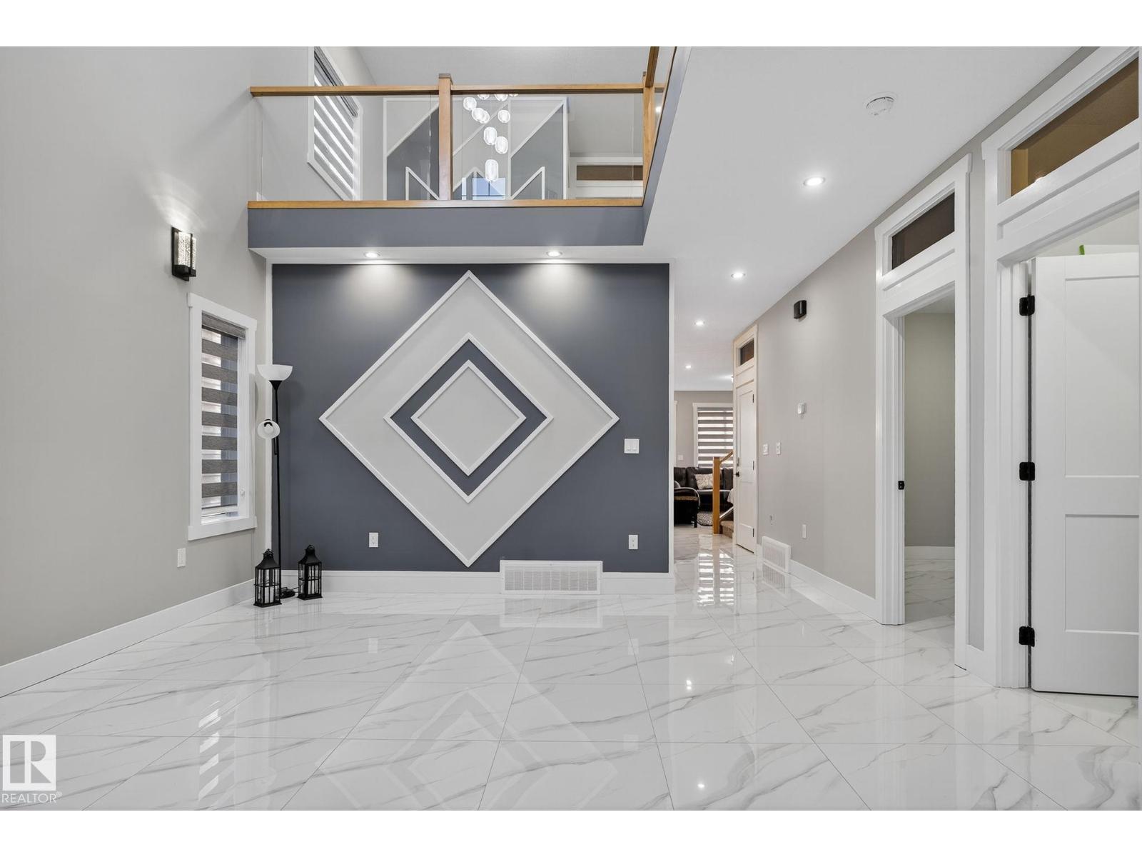 1815 17 AV NW, Edmonton