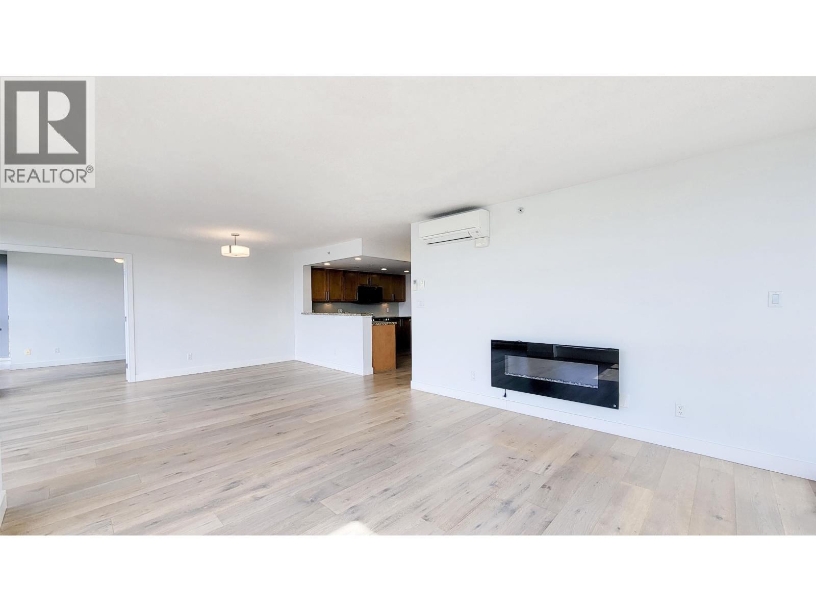 805 288 UNGLESS WAY, Port Moody