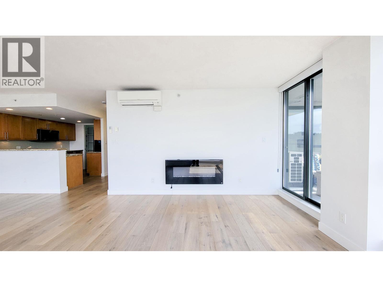 805 288 UNGLESS WAY, Port Moody