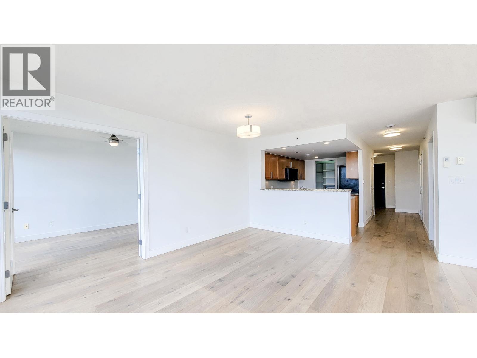 805 288 UNGLESS WAY, Port Moody