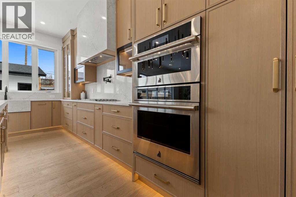 Single Family House for Sale in  Broadview Road West Hillhurst Calgary 