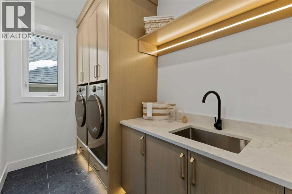 Single Family House for Sale in  Broadview Road West Hillhurst Calgary 