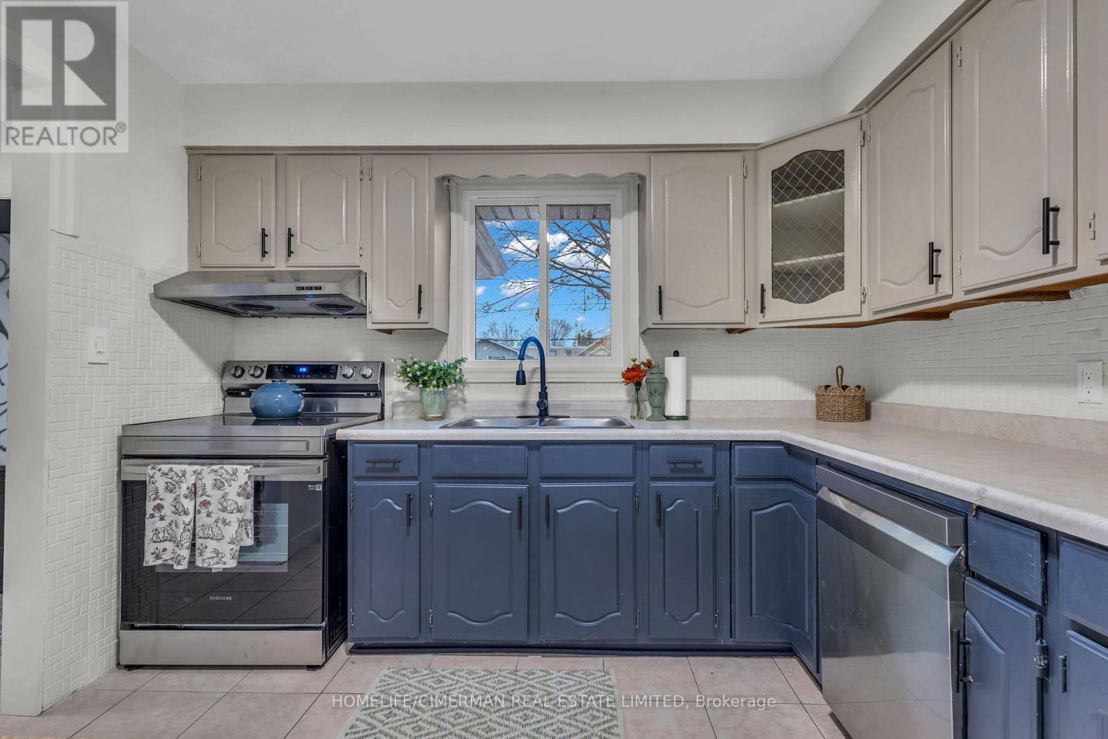 406 GREY STREET - 36