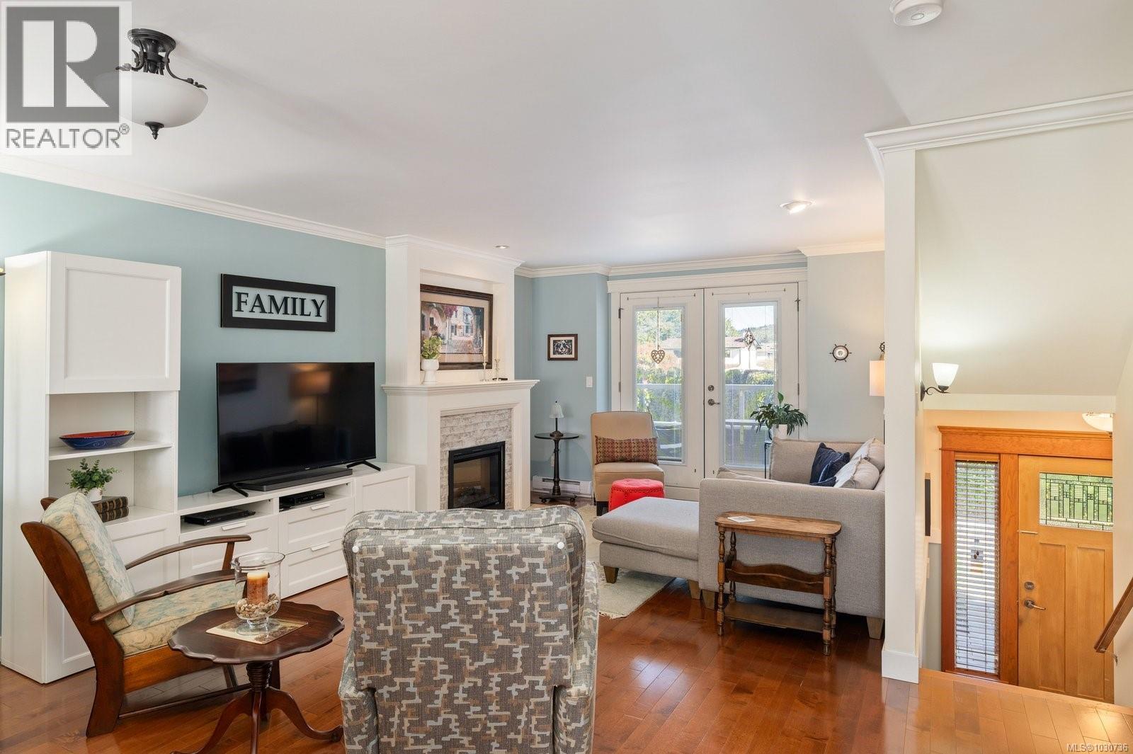 Single Family House for Sale in  Heatherdale Lane Heatherdale Estates Saanich 