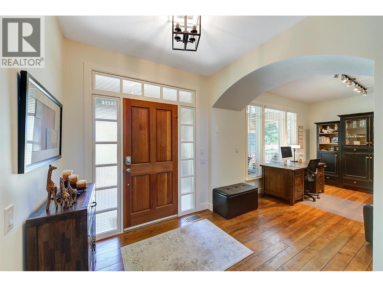  5127 Luckett Court, Kelowna