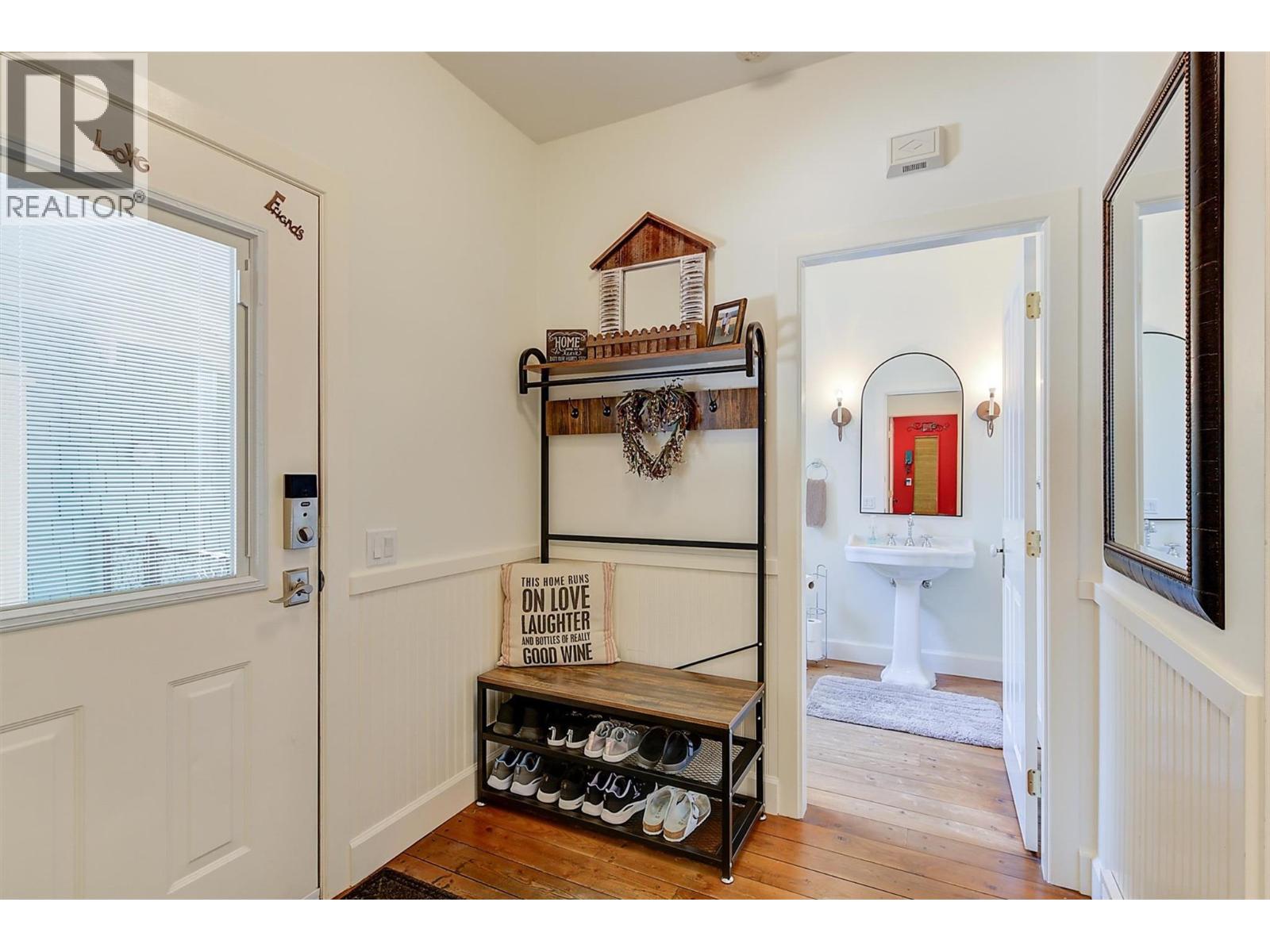  5127 Luckett Court, Kelowna