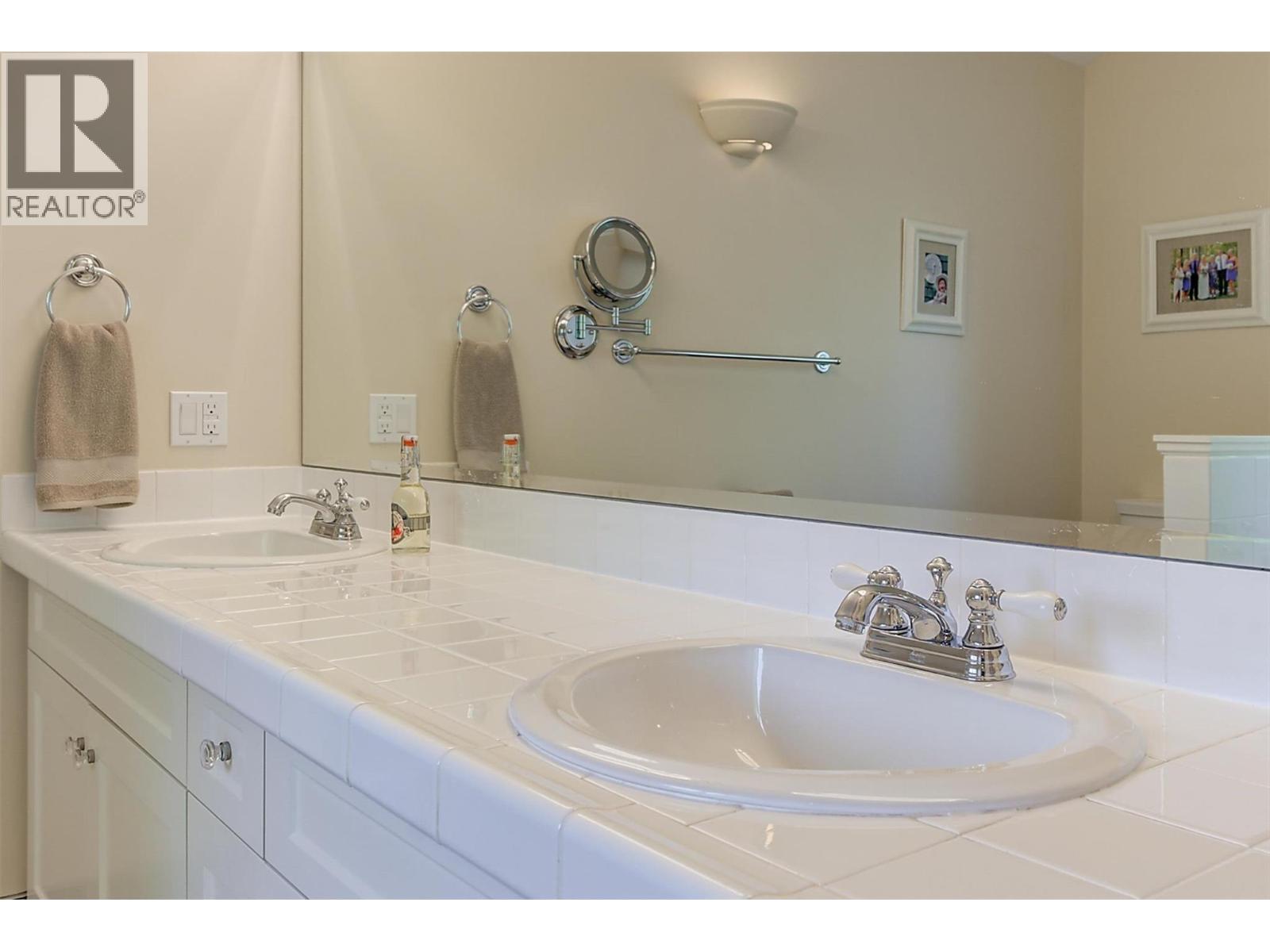  5127 Luckett Court, Kelowna