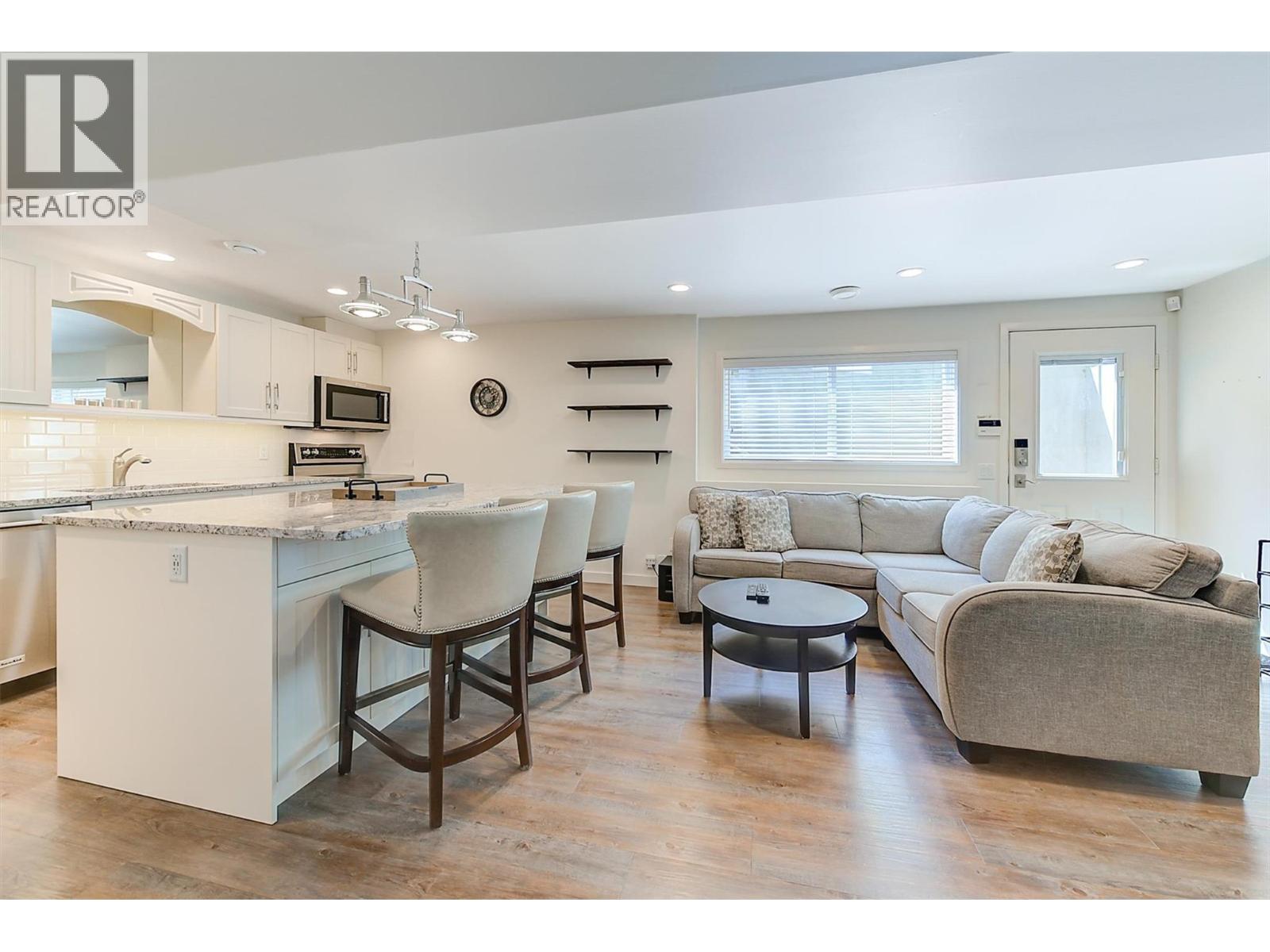  5127 Luckett Court, Kelowna