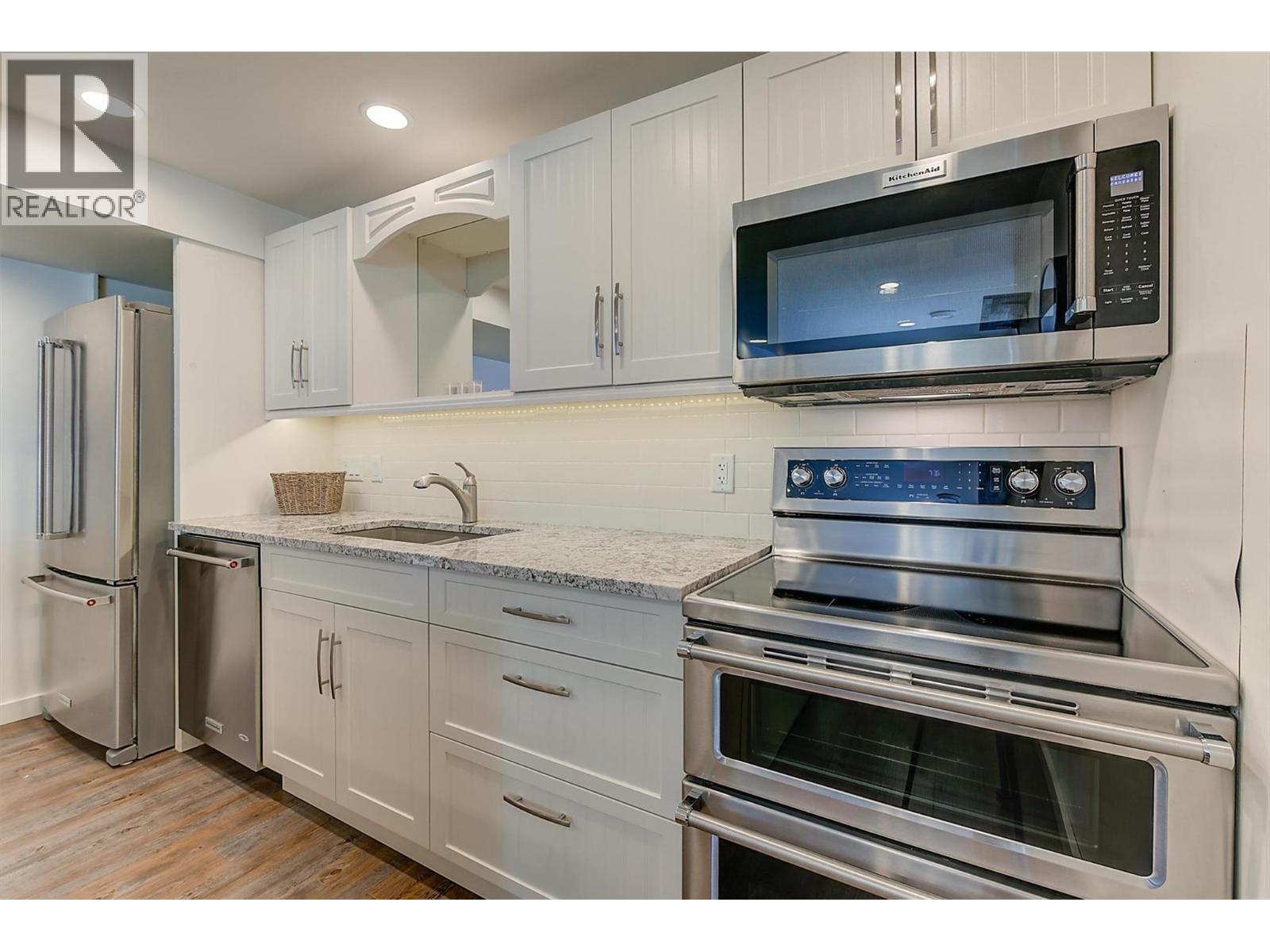  5127 Luckett Court, Kelowna