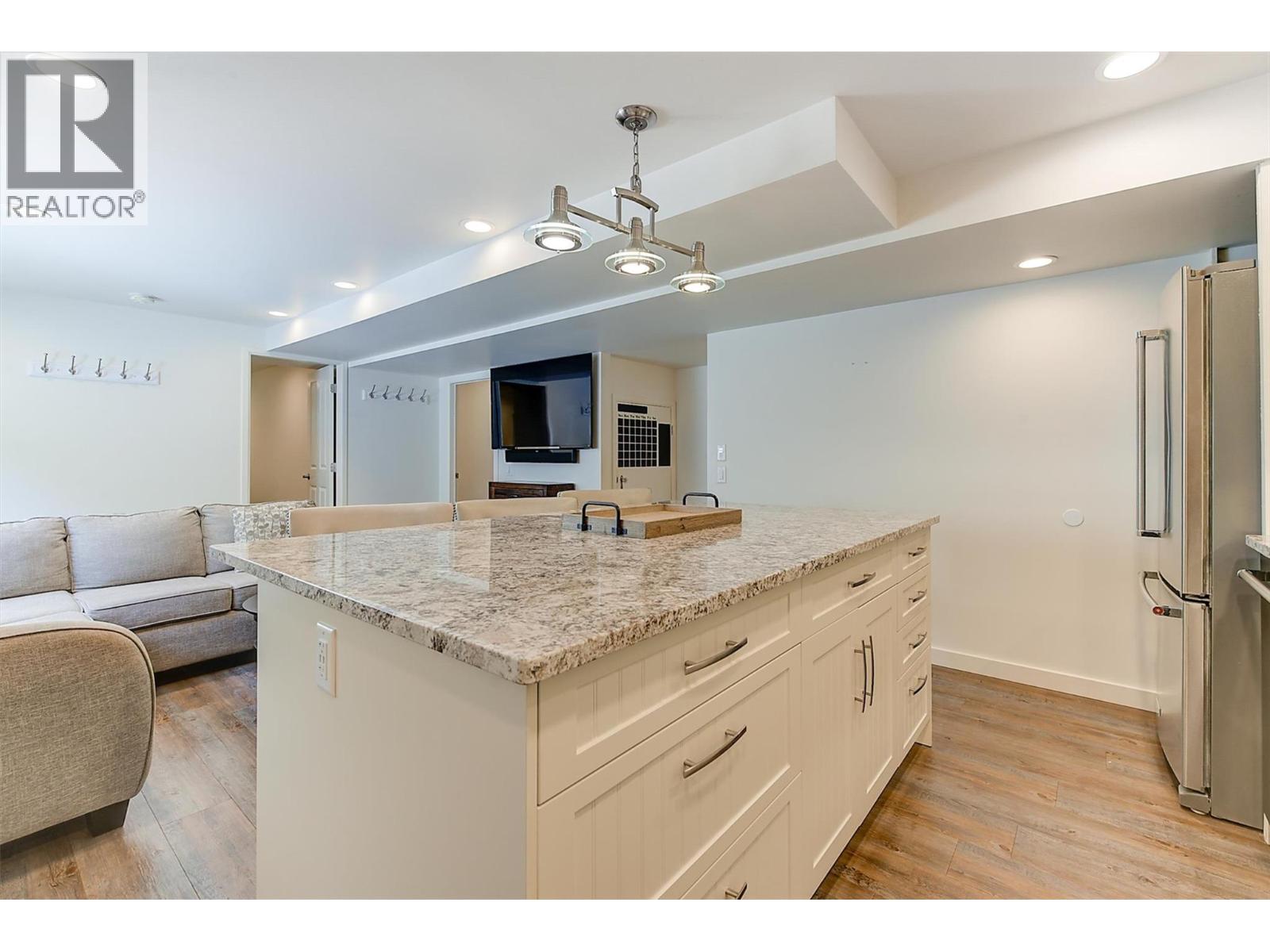  5127 Luckett Court, Kelowna