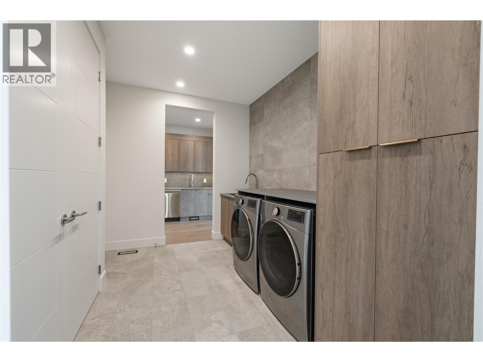  2527 Pinnacle Ridge Drive, West Kelowna