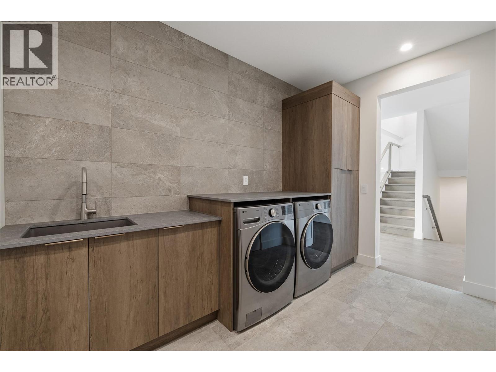  2527 Pinnacle Ridge Drive, West Kelowna