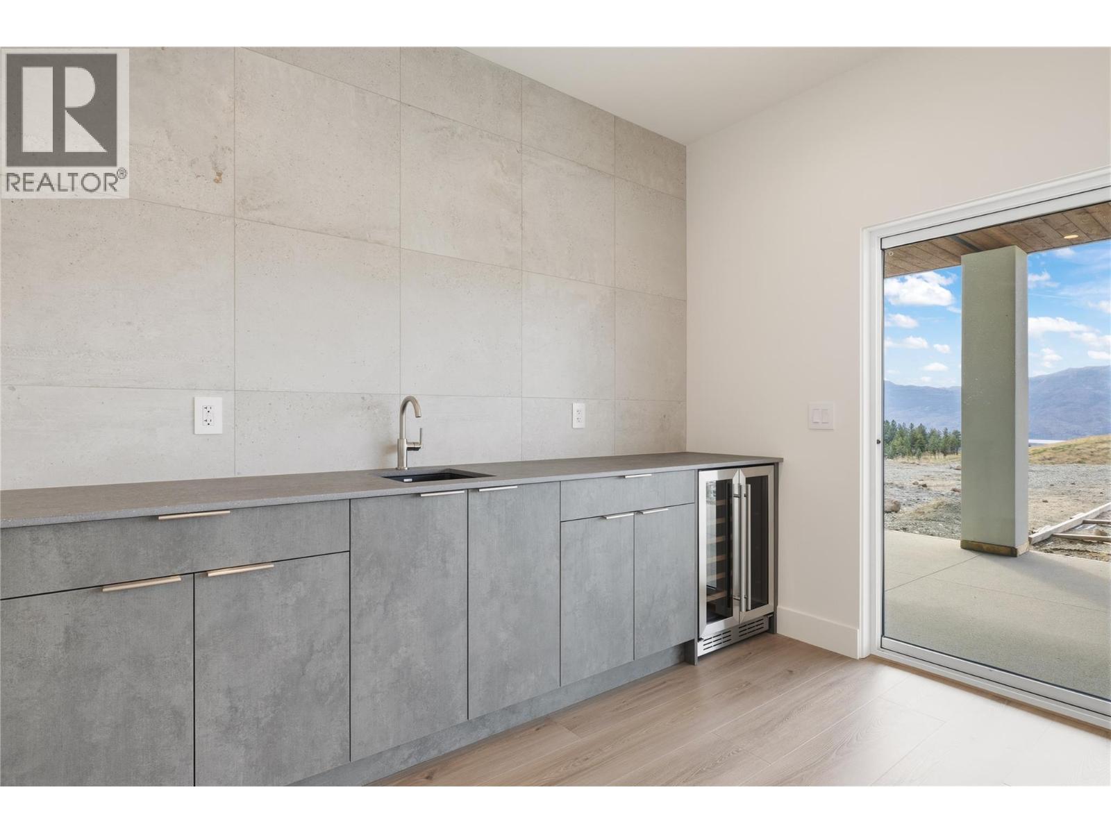  2527 Pinnacle Ridge Drive, West Kelowna