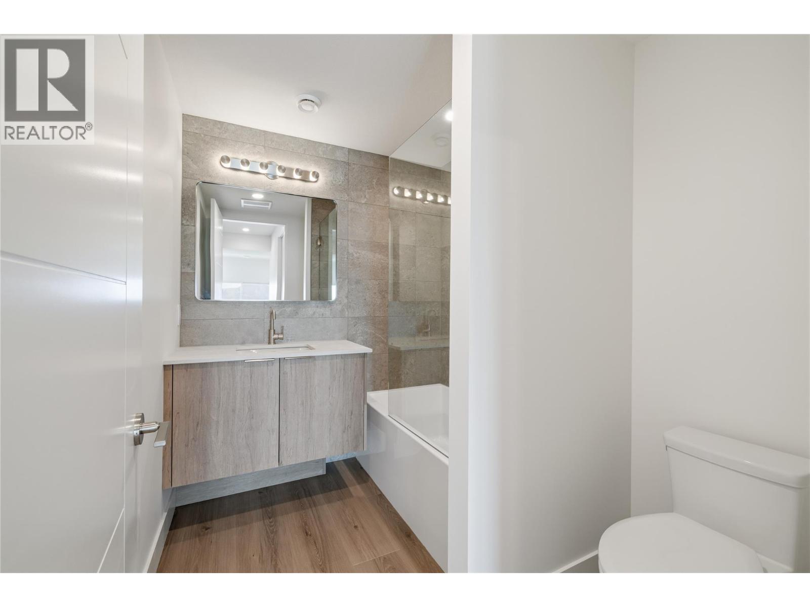  2527 Pinnacle Ridge Drive, West Kelowna