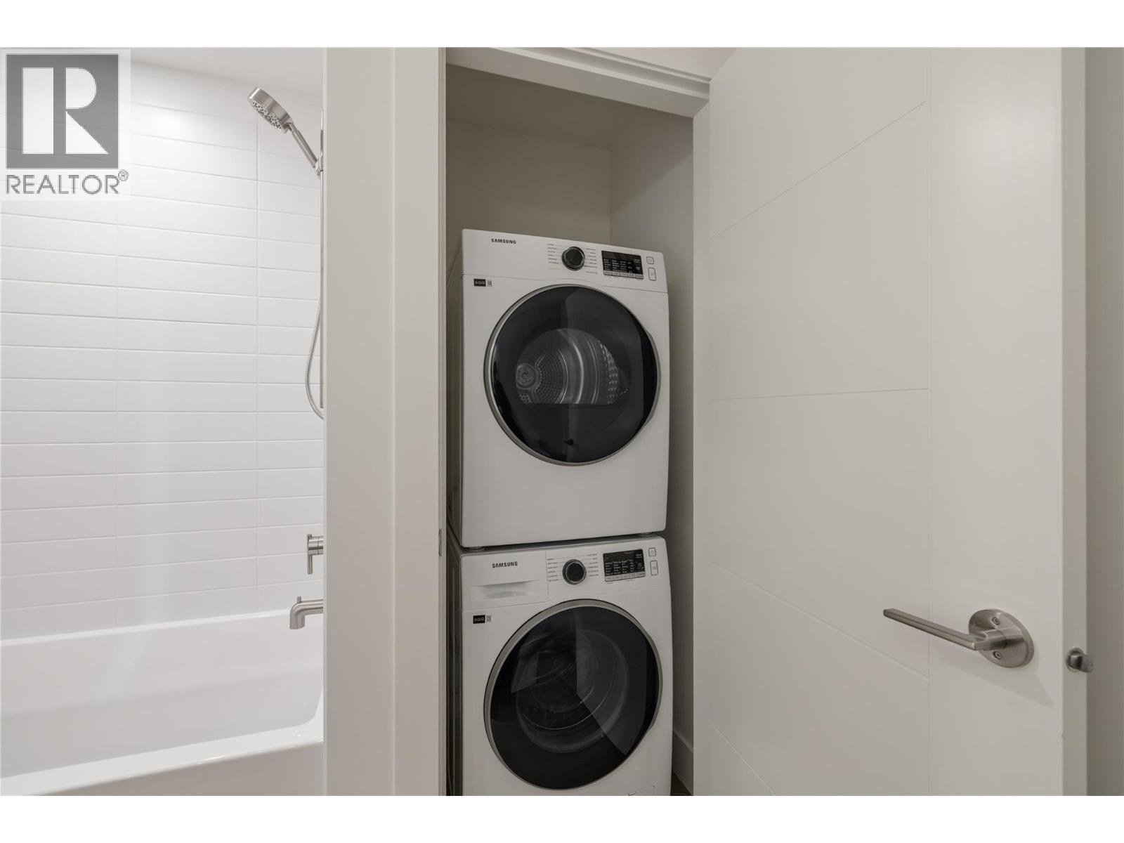  2527 Pinnacle Ridge Drive, West Kelowna