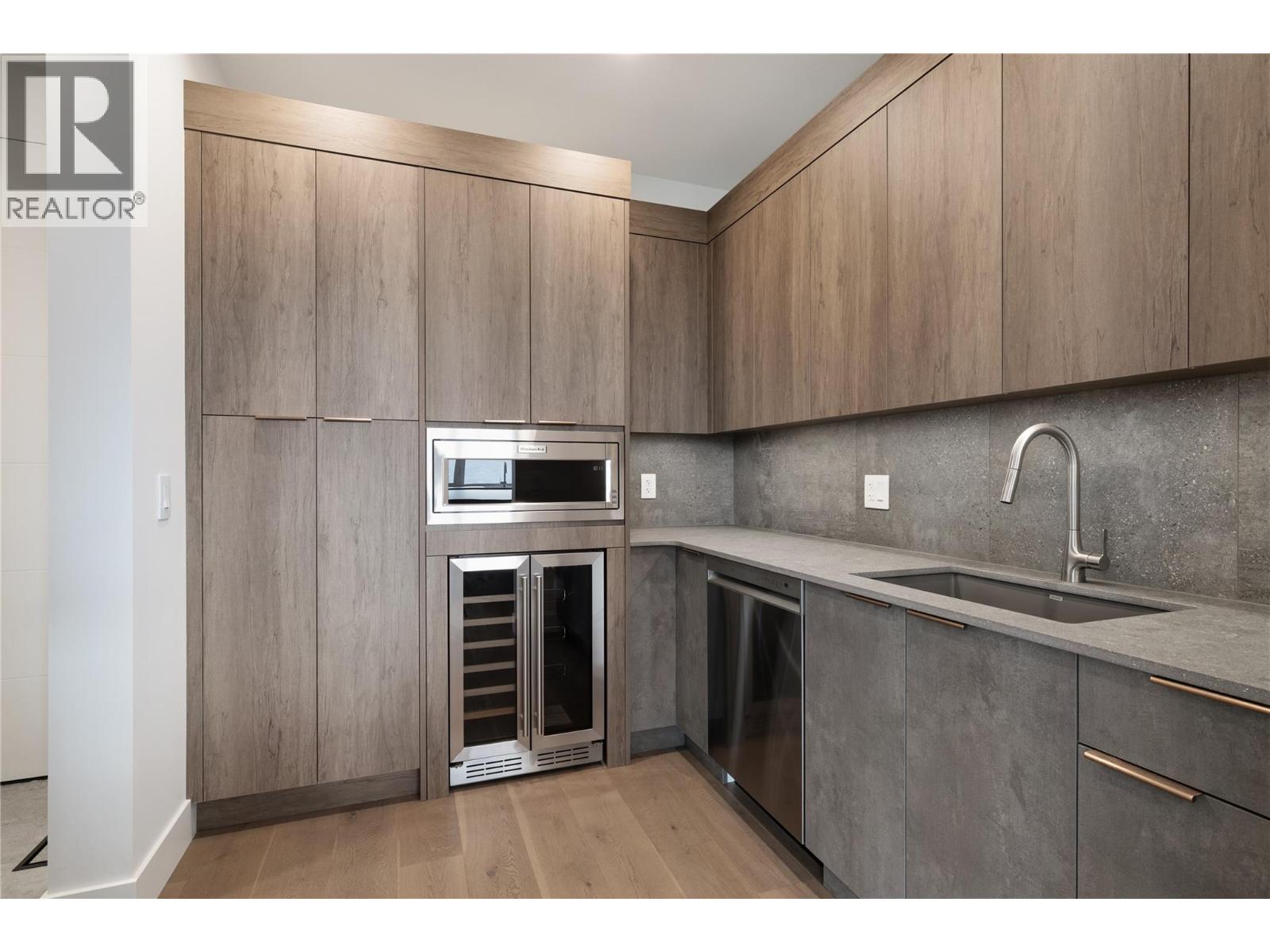  2527 Pinnacle Ridge Drive, West Kelowna