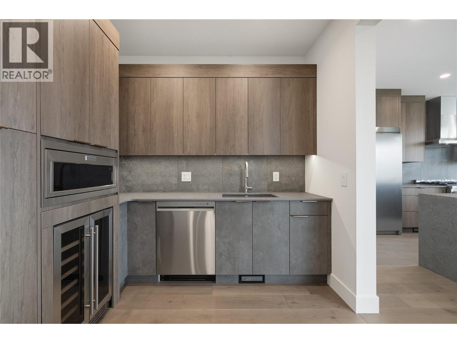  2527 Pinnacle Ridge Drive, West Kelowna