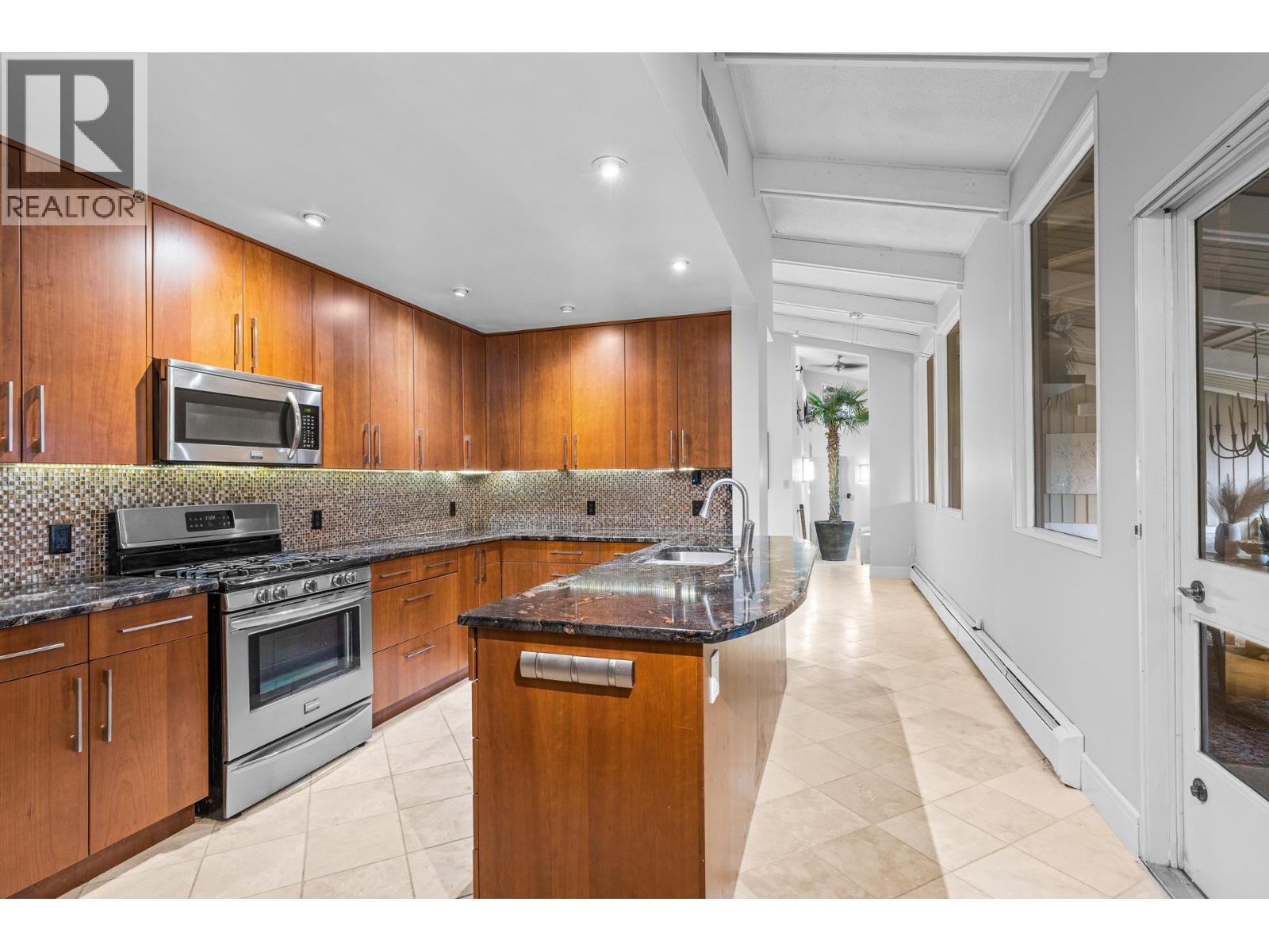 930 Fairway Crescent, Kelowna