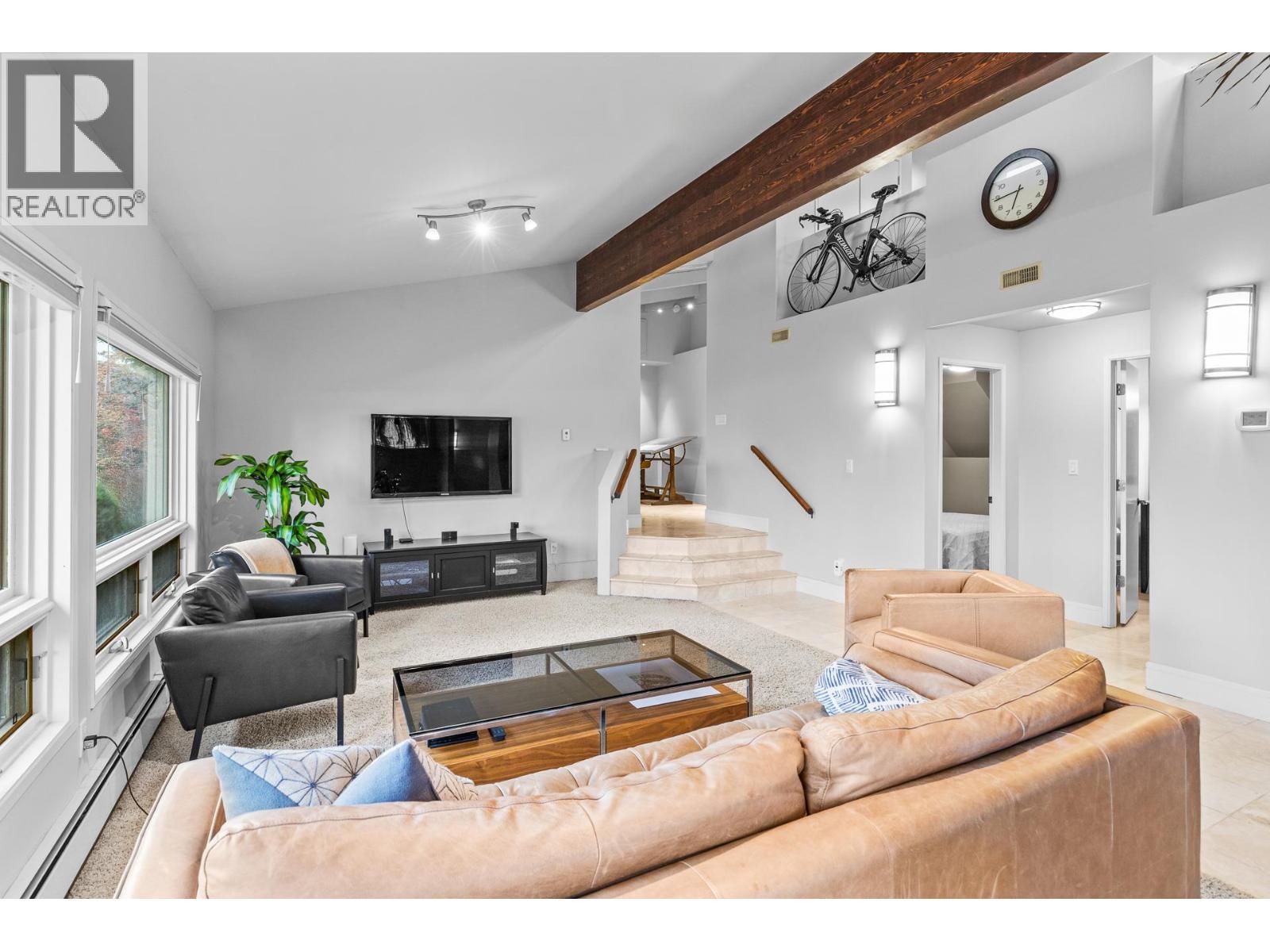 930 Fairway Crescent, Kelowna