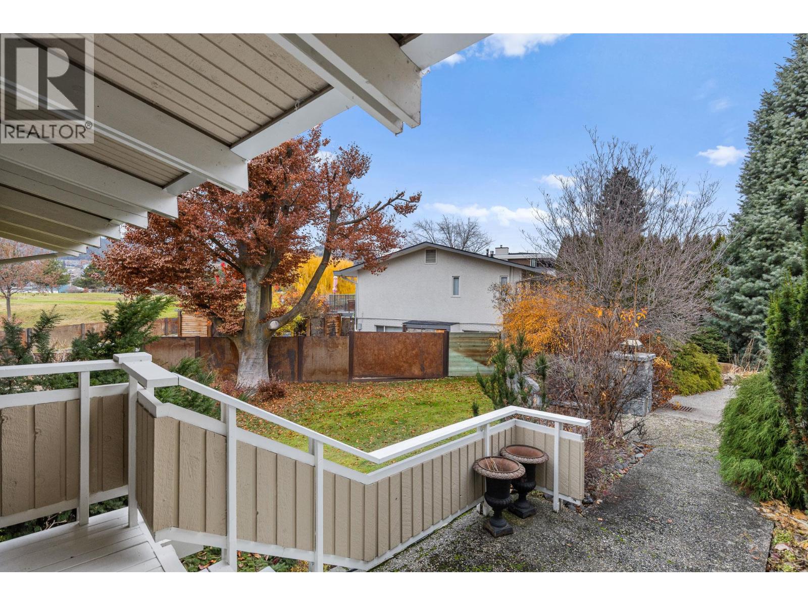 930 Fairway Crescent, Kelowna