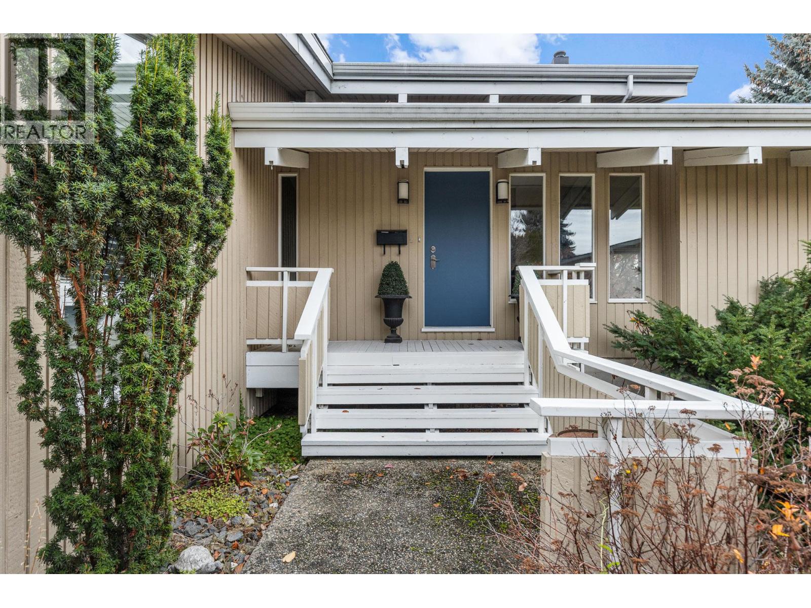 930 Fairway Crescent, Kelowna