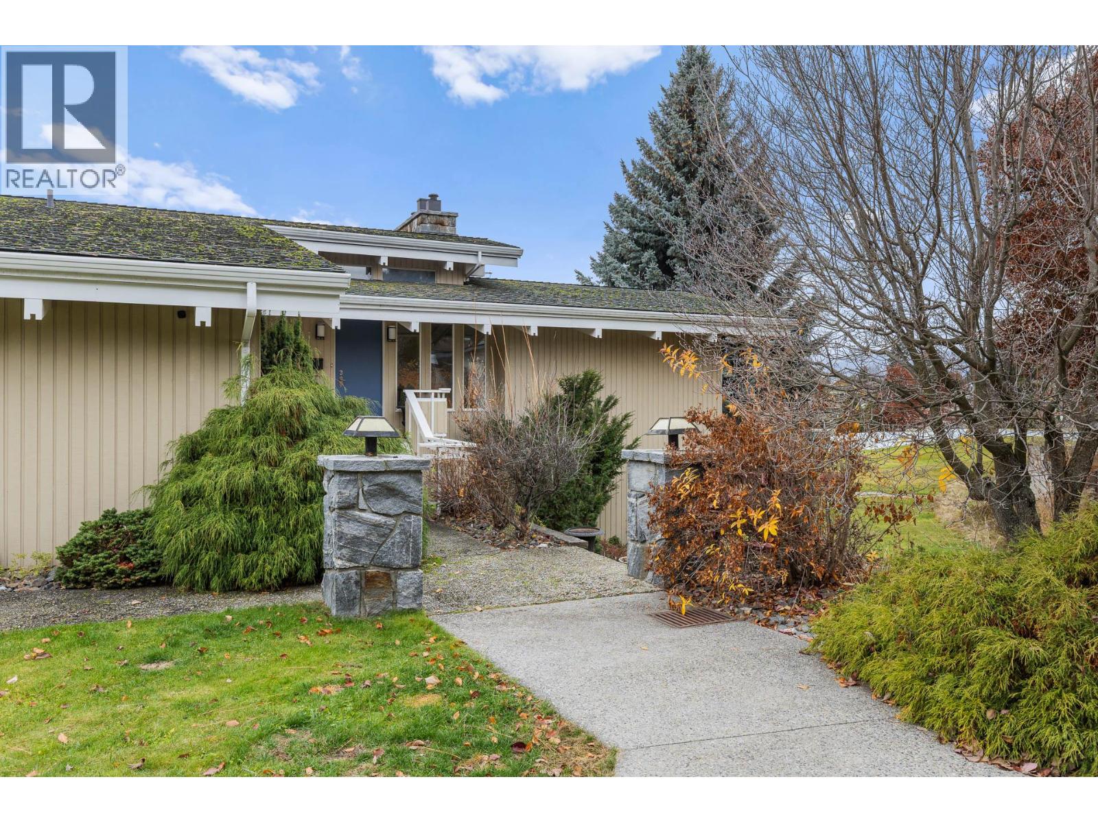 930 Fairway Crescent, Kelowna