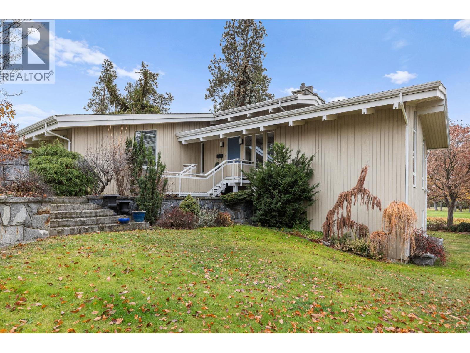 930 Fairway Crescent, Kelowna