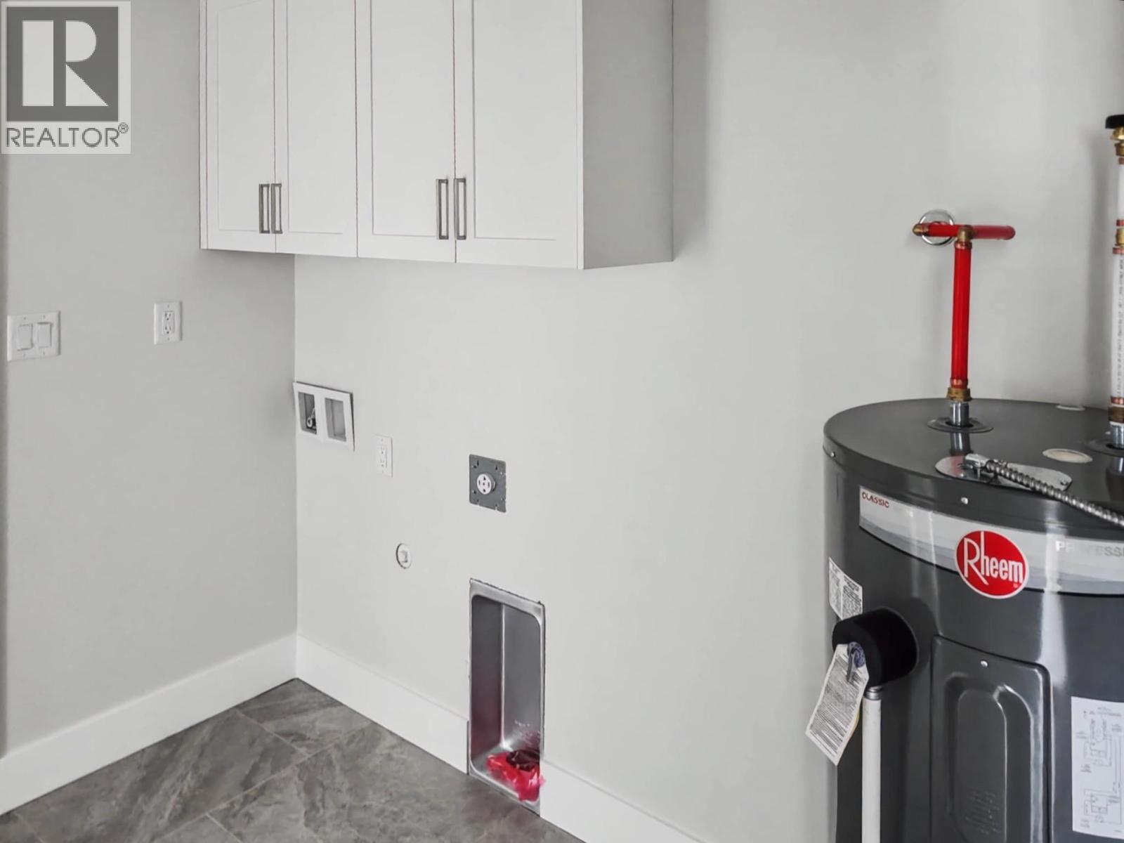 6050 19th Street, Grand Forks