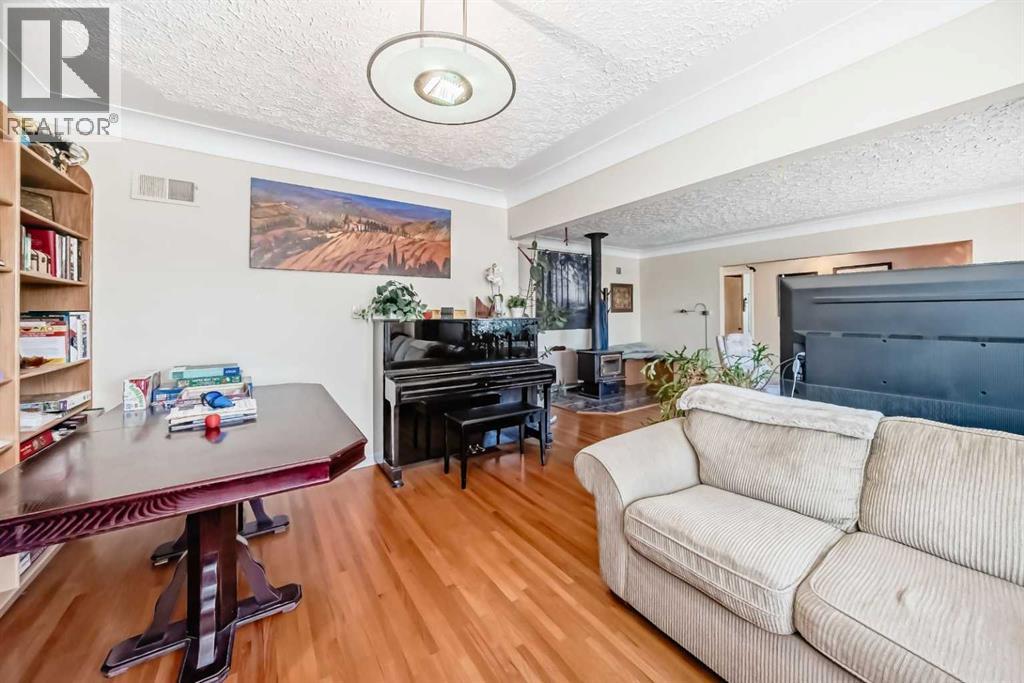 Single Family House Bungalow for Sale in  Capitol Hill Crescent NW Banff Trail Calgary 