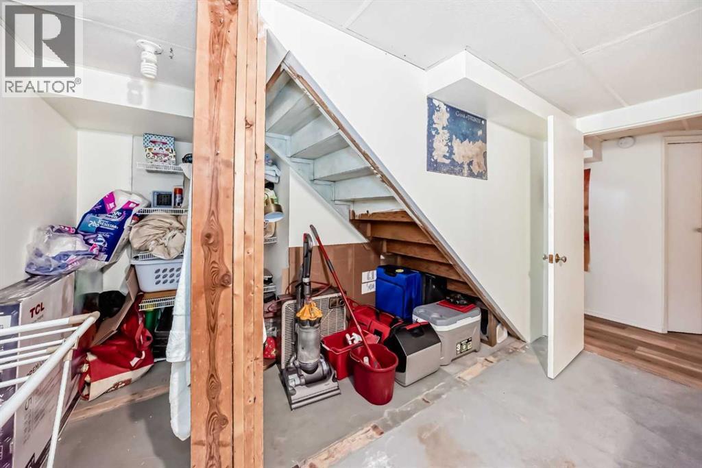 Single Family House Bungalow for Sale in  Capitol Hill Crescent NW Banff Trail Calgary 