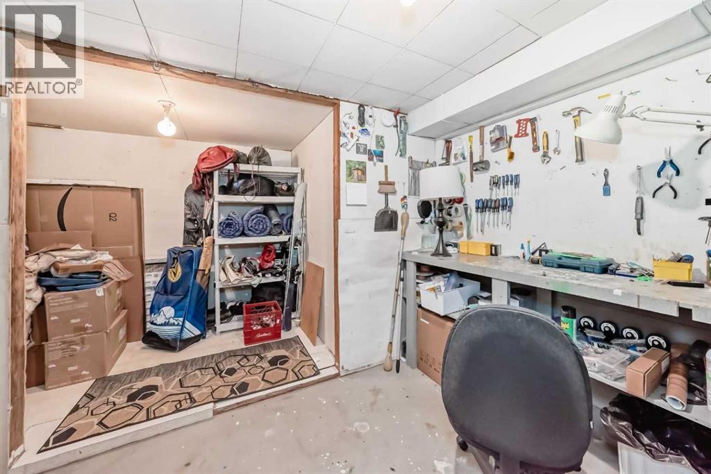 Single Family House Bungalow for Sale in  Capitol Hill Crescent NW Banff Trail Calgary 