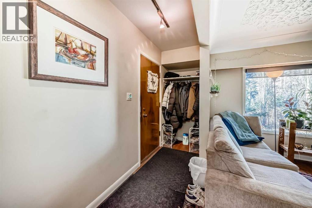 Single Family House Bungalow for Sale in  Capitol Hill Crescent NW Banff Trail Calgary 