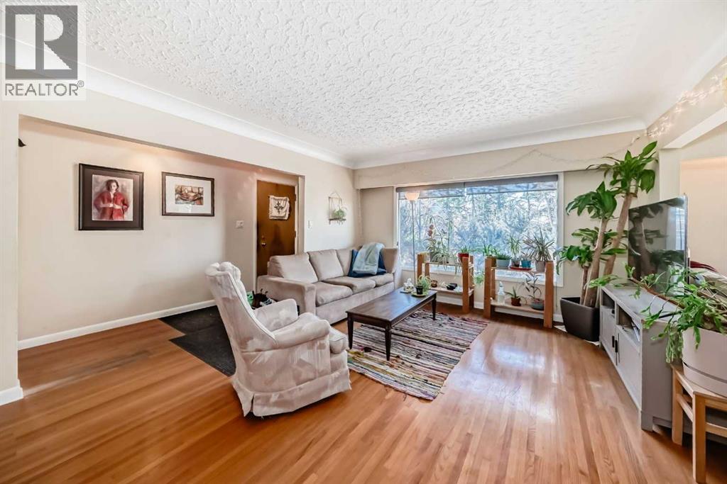 Single Family House Bungalow for Sale in  Capitol Hill Crescent NW Banff Trail Calgary 