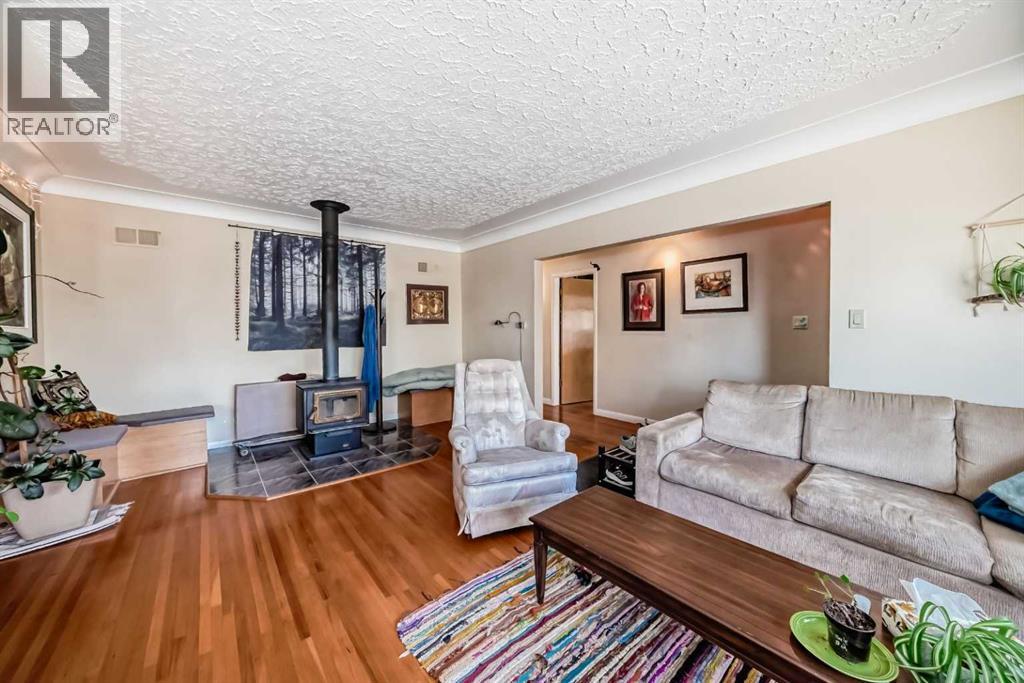 Single Family House Bungalow for Sale in  Capitol Hill Crescent NW Banff Trail Calgary 