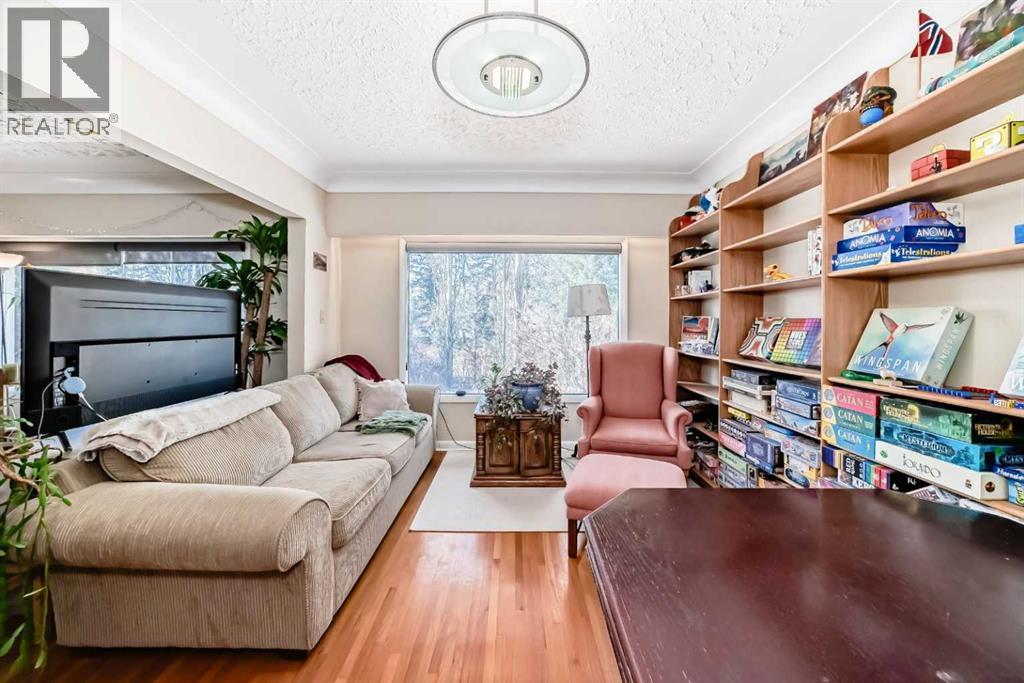 Single Family House Bungalow for Sale in  Capitol Hill Crescent NW Banff Trail Calgary 