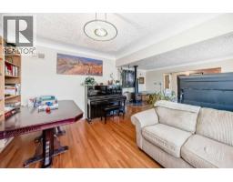 4pc Bathroom - 2328 Capitol Hill Crescent Nw, Calgary, AB T2M4C1 Photo 10