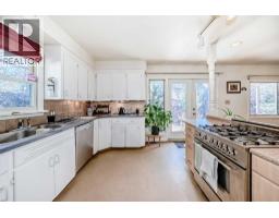 2328 Capitol Hill Crescent Nw, Calgary, AB T2M4C1 Photo 19