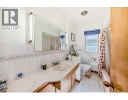 2328 Capitol Hill Crescent Nw, Calgary, AB T2M4C1 Photo 31