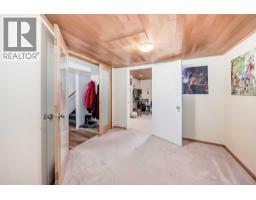 2328 Capitol Hill Crescent Nw, Calgary, AB T2M4C1 Photo 34
