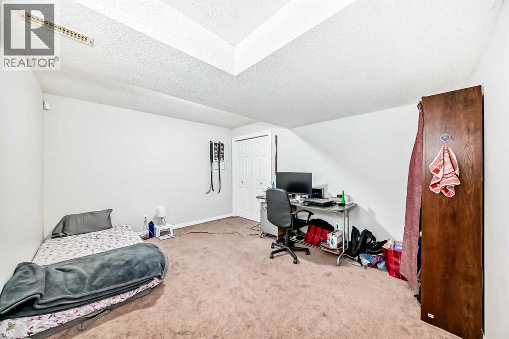 Single Family House for Sale in  Saddlebrook Drive NE Saddle Ridge Calgary 