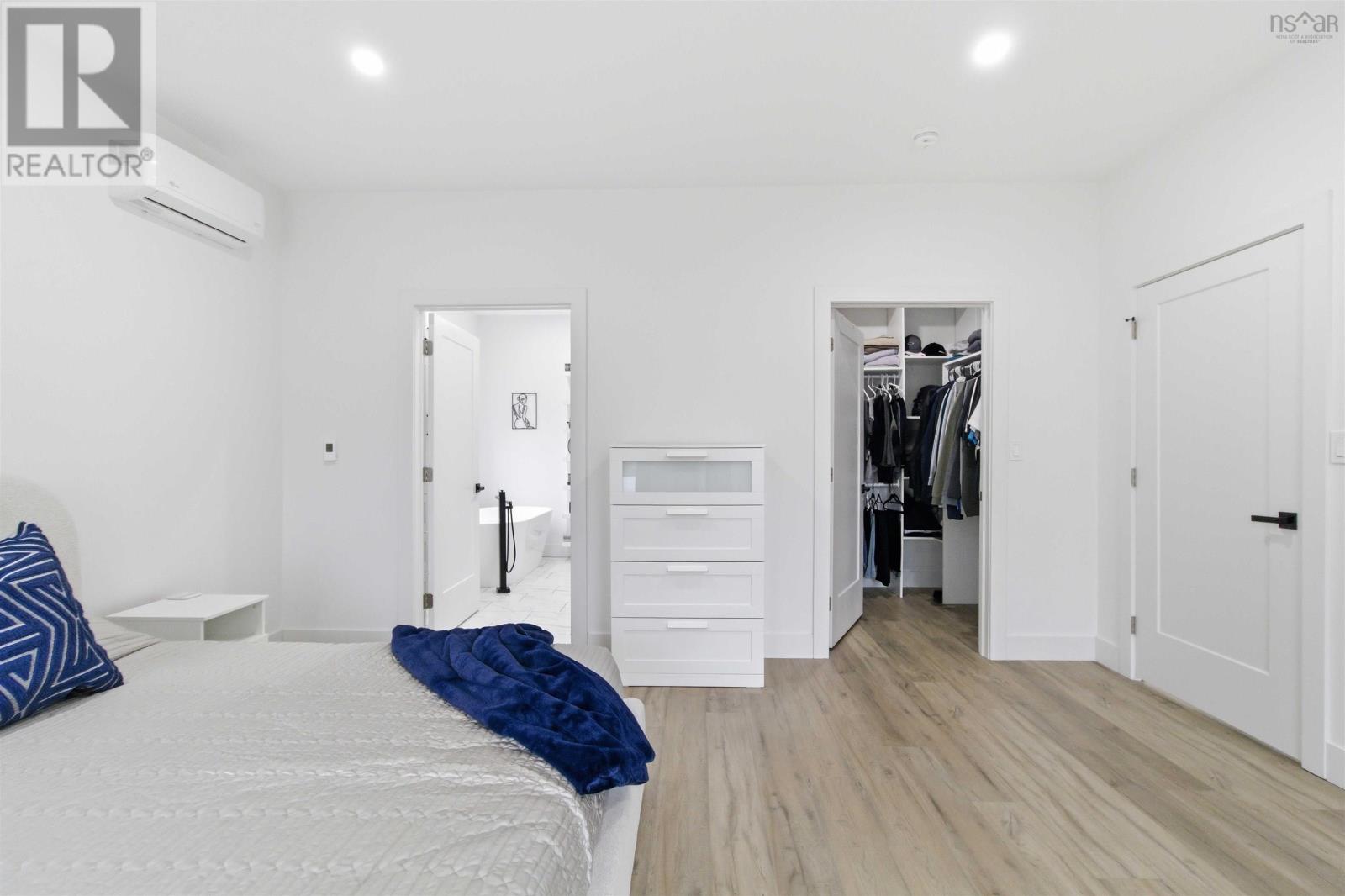 Property 23 of 50 of 30 Cove Road