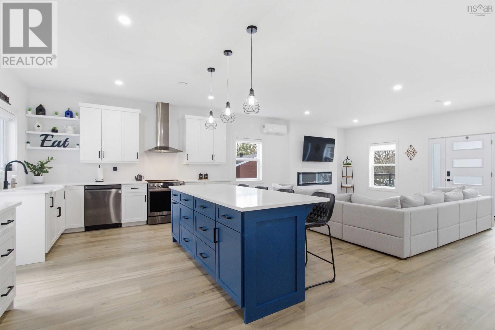 Property 14 of 50 of 30 Cove Road